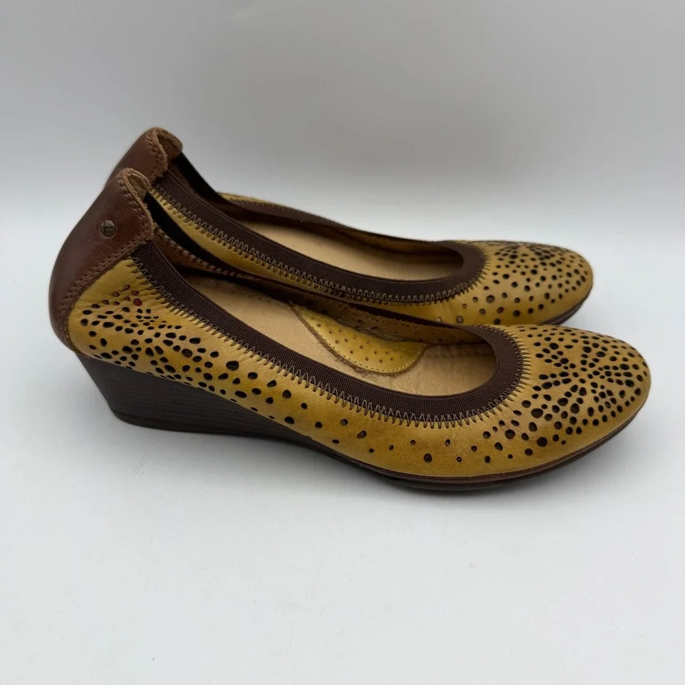 Pikolinos Wedge Pumps Womens 37 US 6.5-7 Yellow Leather Laser Cut Boho Slip On